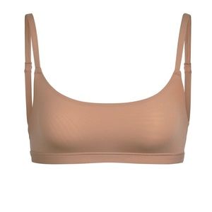 SKIMS FITS EVERYBODY SCOOP NECK BRA